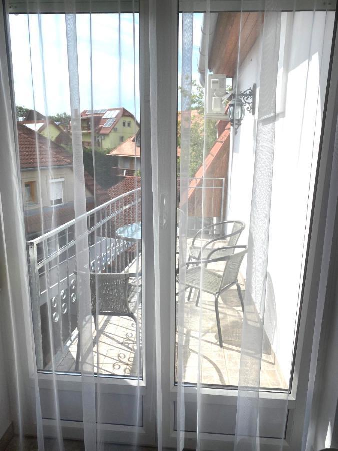 Villa Lillybeth - Lake Balaton Keszthely Bagian luar foto