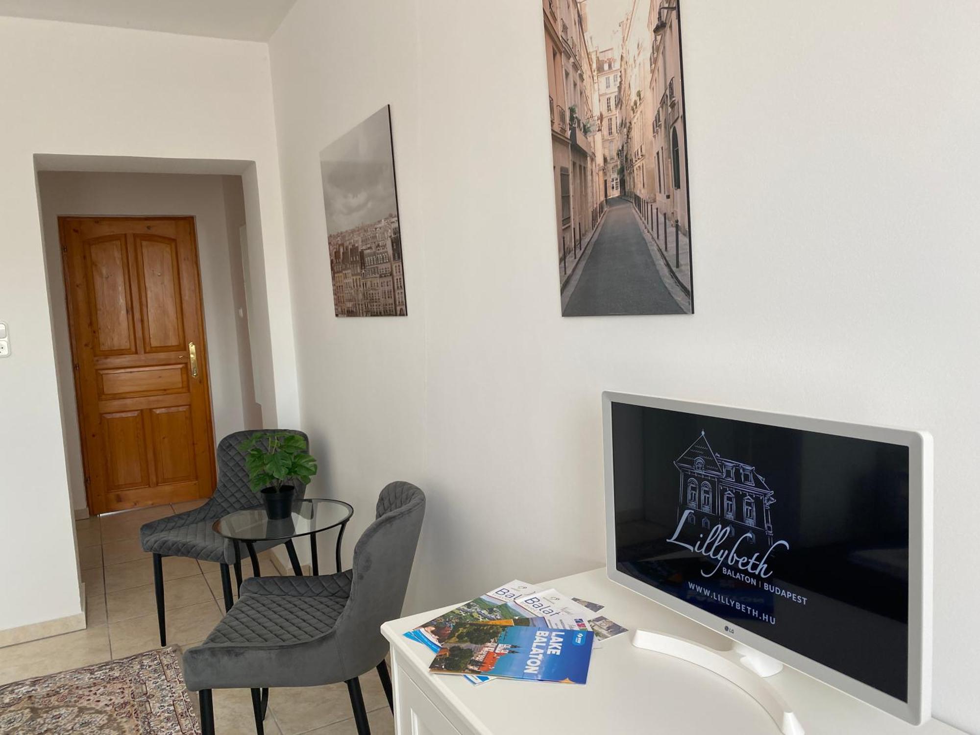 Villa Lillybeth - Lake Balaton Keszthely Bagian luar foto
